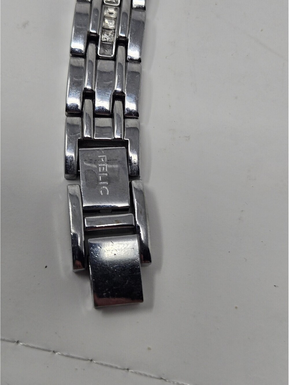 Relic by Fossil Women's Queen's Court Silver-Tone Crystal Bezel Watch - Picture 4 of 8